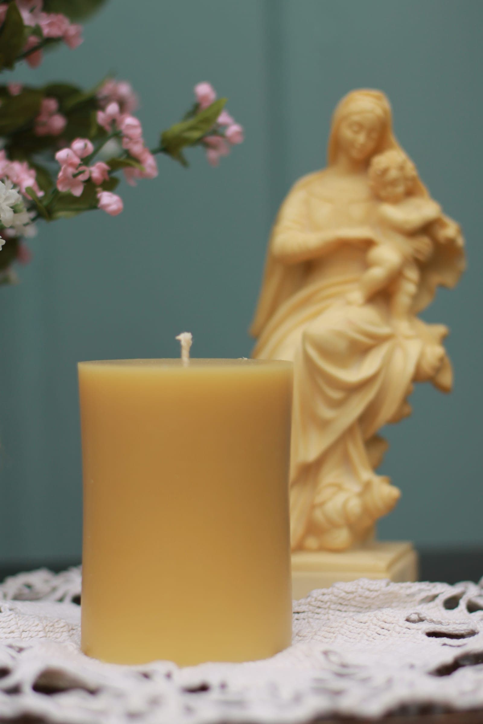 Beeswax 4" Pillar image
